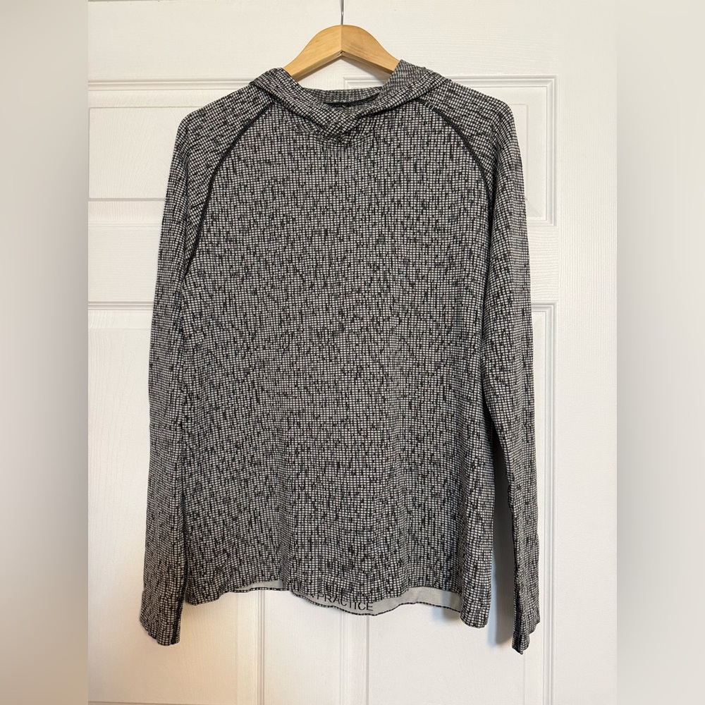 Men’s Lululemon Black and White Lightweight Hoodie